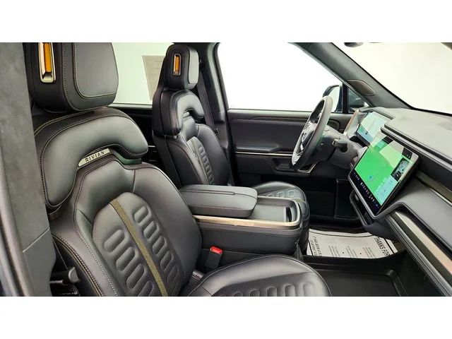 SEMINUEVOS RIVIAN R1S a Estados en autogozo