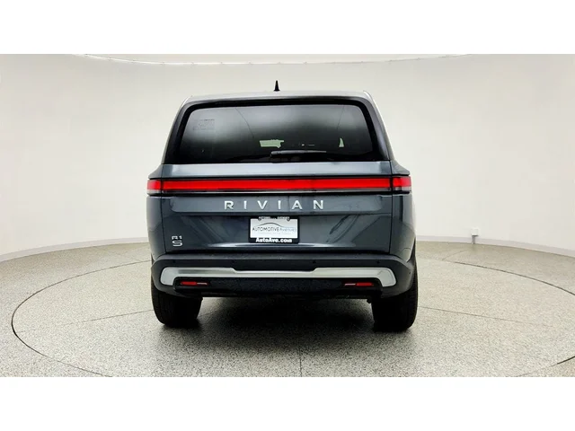 SEMINUEVOS RIVIAN R1S a Estados en autogozo