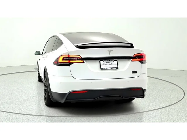 SEMINUEVOS TESLA Model X a Estados en autogozo