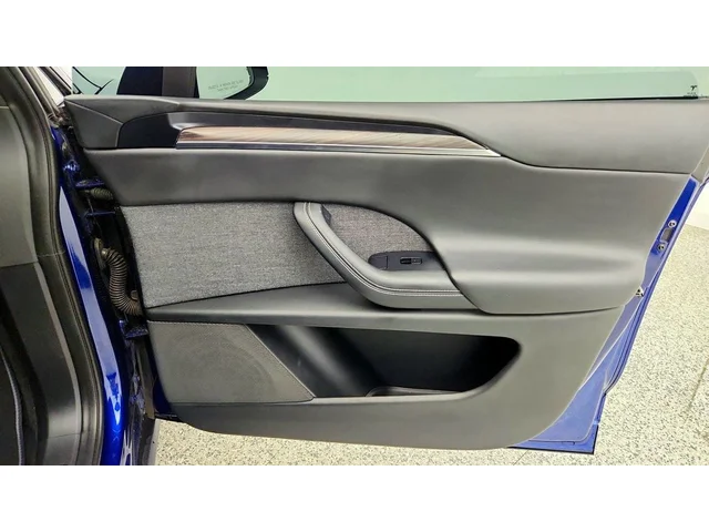 SEMINUEVOS TESLA Model X a Estados en autogozo