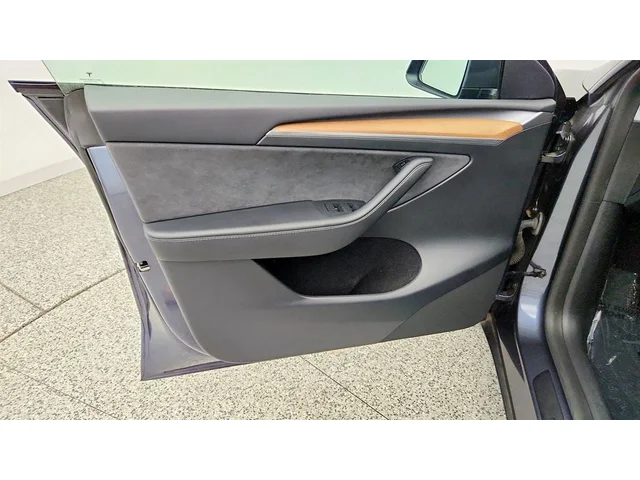 SEMINUEVOS TESLA Model Y a Estados en autogozo