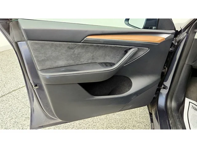SEMINUEVOS TESLA Model Y a Estados en autogozo