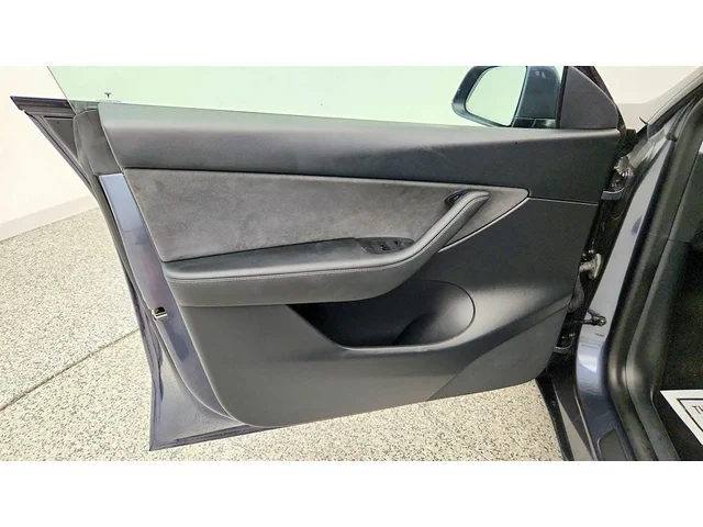 SEMINUEVOS TESLA Model Y a Estados en autogozo
