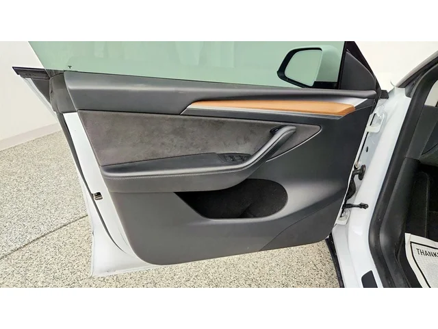 SEMINUEVOS TESLA Model Y a Estados en autogozo