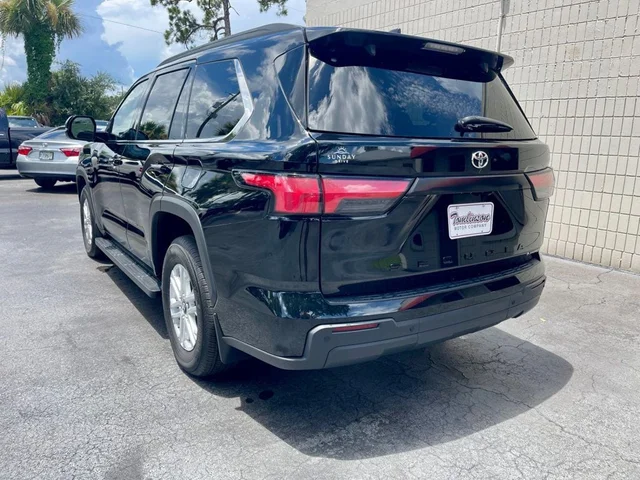 SEMINUEVOS TOYOTA SEQUOIA a Estados en autogozo