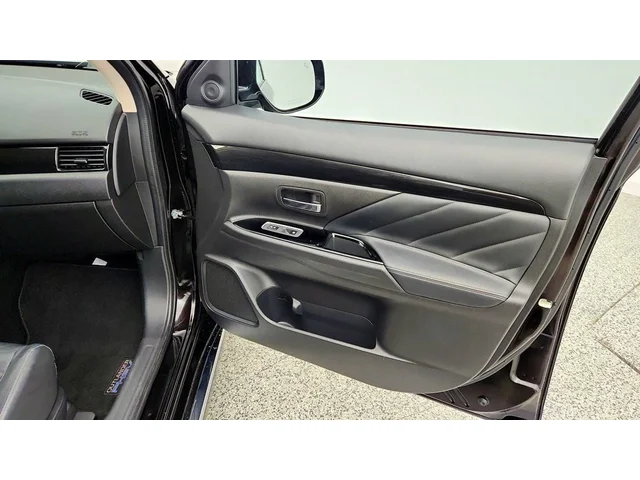 SEMINUEVOS MITSUBISHI Outlander PHEV a Estados en autogozo