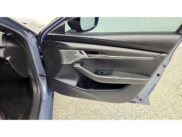 SEMINUEVOS MAZDA Mazda3 Hatchback a Estados en autogozo