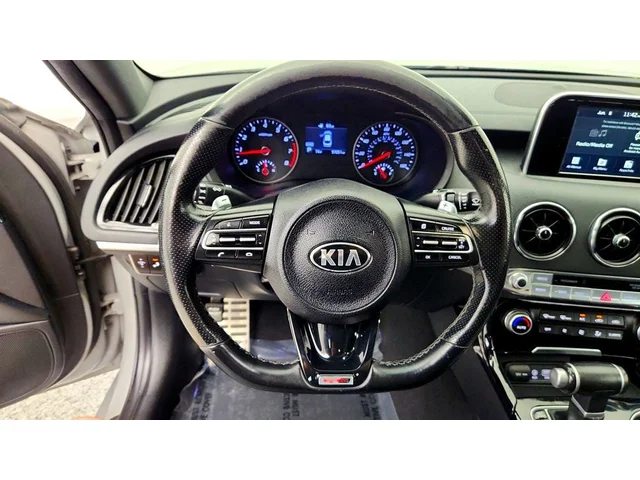 SEMINUEVOS KIA Stinger a Estados en autogozo