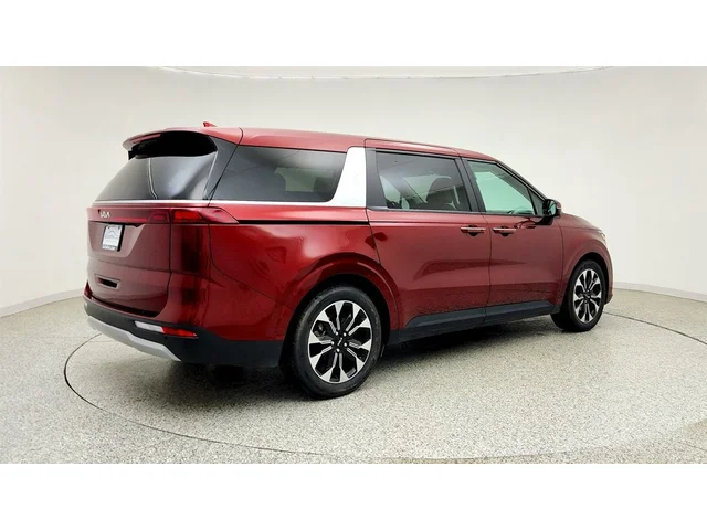 SEMINUEVOS KIA Carnival a Estados en autogozo