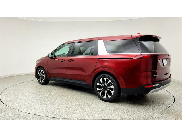 SEMINUEVOS KIA Carnival a Estados en autogozo