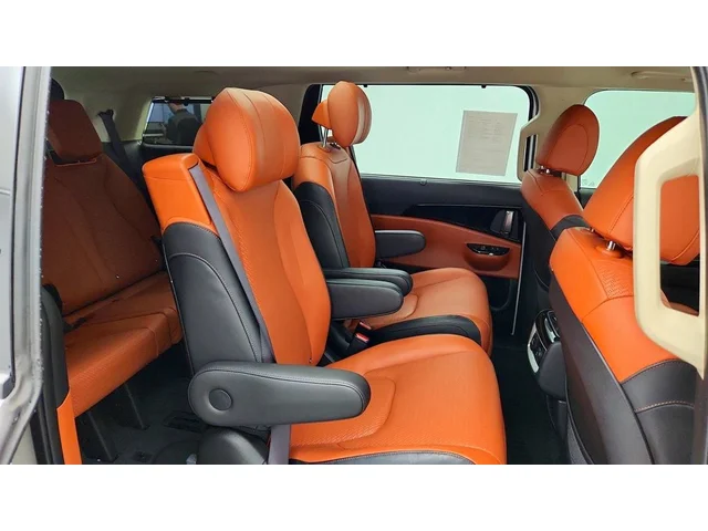 SEMINUEVOS KIA Carnival a Estados en autogozo