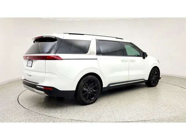 SEMINUEVOS KIA Carnival a Estados en autogozo