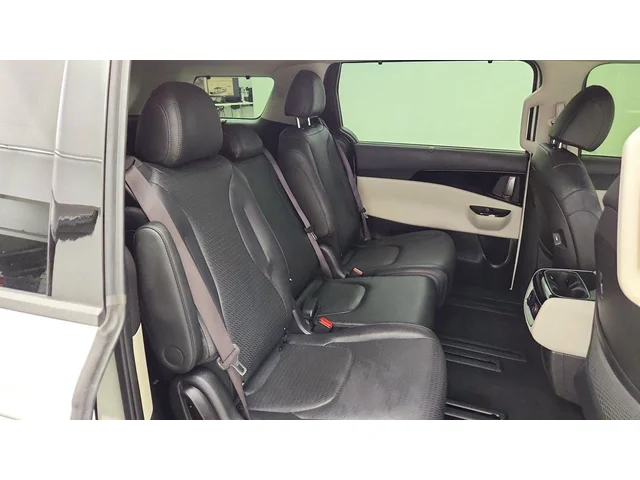 SEMINUEVOS KIA Carnival a Estados en autogozo