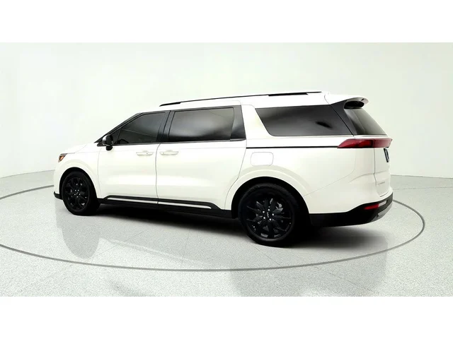 SEMINUEVOS KIA Carnival a Estados en autogozo