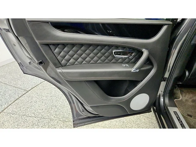 SEMINUEVOS BENTLEY Bentayga a Estados en autogozo