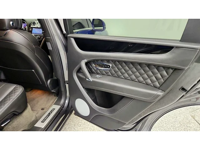 SEMINUEVOS BENTLEY Bentayga a Estados en autogozo