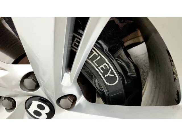 SEMINUEVOS BENTLEY Bentayga a Estados en autogozo