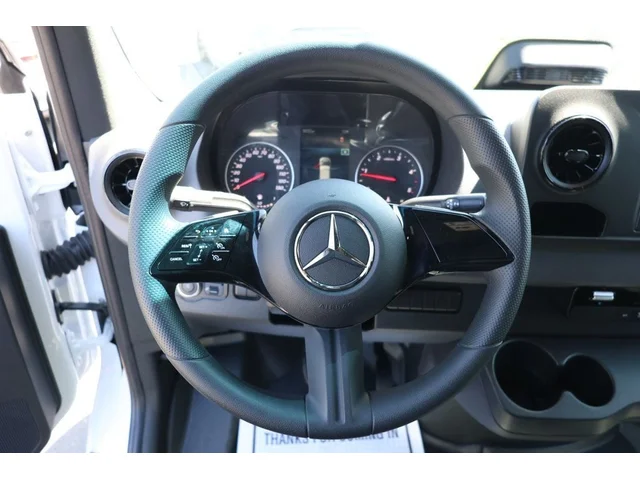 SEMINUEVOS MERCEDES-BENZ Sprinter Cargo Van a Estados en autogozo