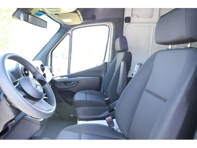 SEMINUEVOS MERCEDES-BENZ Sprinter Cargo Van a Estados en autogozo