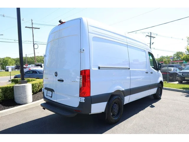 SEMINUEVOS MERCEDES-BENZ Sprinter Cargo Van a Estados en autogozo