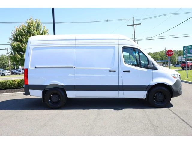 SEMINUEVOS MERCEDES-BENZ Sprinter Cargo Van a Estados en autogozo