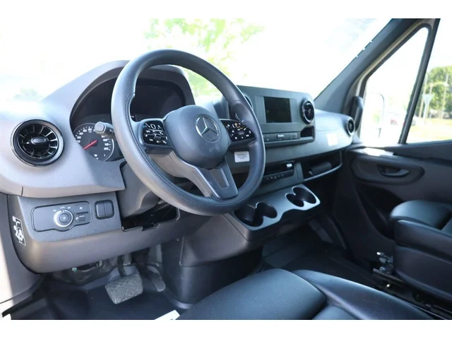 SEMINUEVOS MERCEDES-BENZ Sprinter Cargo Van a Estados en autogozo