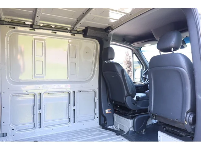 SEMINUEVOS MERCEDES-BENZ Sprinter Cargo Van a Estados en autogozo