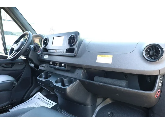 SEMINUEVOS MERCEDES-BENZ Sprinter Cargo Van a Estados en autogozo
