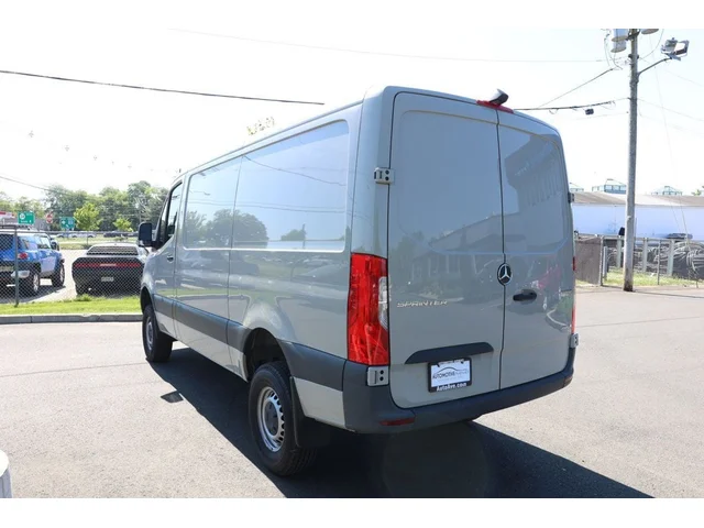 SEMINUEVOS MERCEDES-BENZ Sprinter Cargo Van a Estados en autogozo