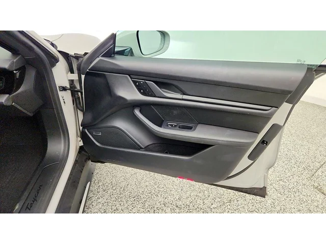 SEMINUEVOS PORSCHE Taycan a Estados en autogozo