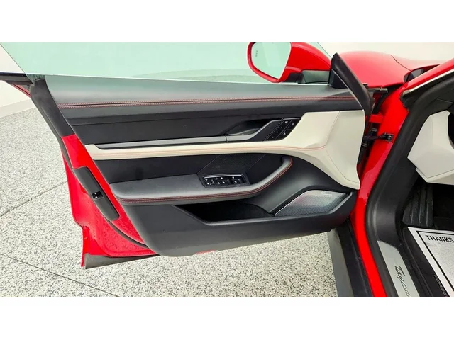 SEMINUEVOS PORSCHE Taycan a Estados en autogozo