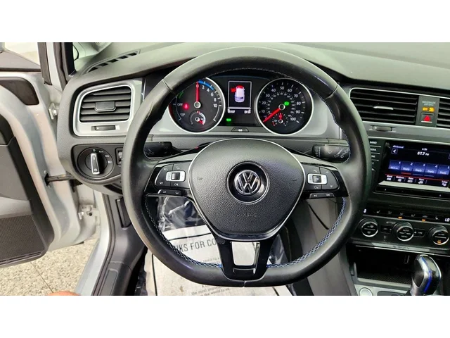 SEMINUEVOS VOLKSWAGEN e-Golf a Estados en autogozo