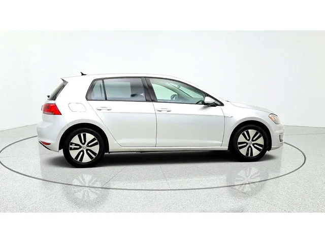 SEMINUEVOS VOLKSWAGEN e-Golf a Estados en autogozo