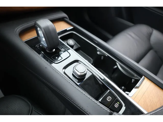 SEMINUEVOS VOLVO XC90 Recharge Plug-In Hybrid a Estados en autogozo