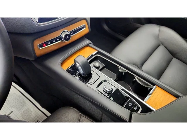 SEMINUEVOS VOLVO XC90 Plug-In Hybrid a Estados en autogozo
