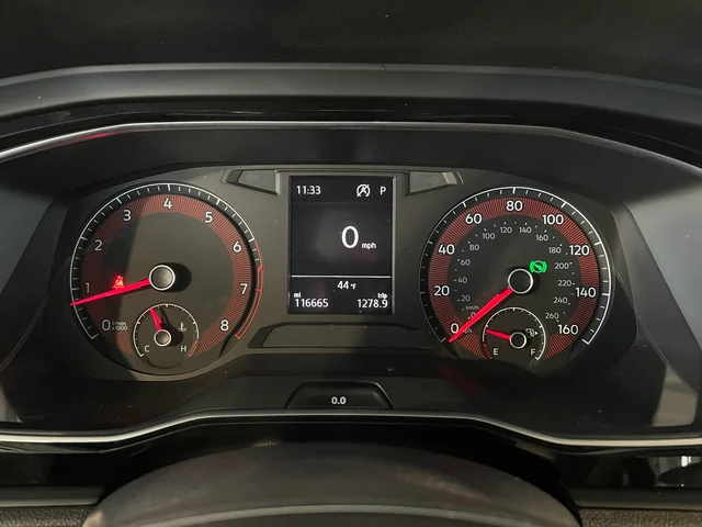SEMINUEVOS VOLKSWAGEN Jetta a Estados en autogozo
