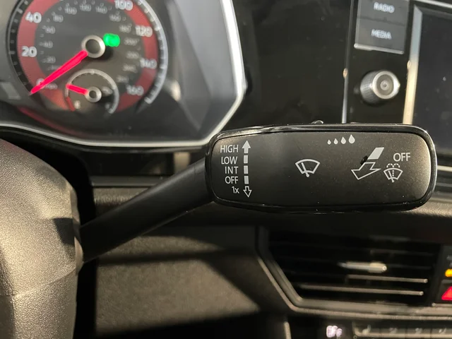 SEMINUEVOS VOLKSWAGEN Jetta a Estados en autogozo