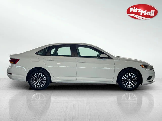 SEMINUEVOS VOLKSWAGEN Jetta a Estados en autogozo