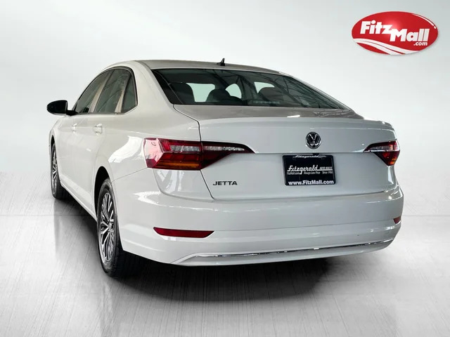 SEMINUEVOS VOLKSWAGEN Jetta a Estados en autogozo