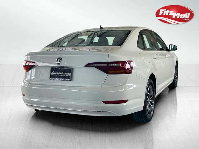 SEMINUEVOS VOLKSWAGEN Jetta a Estados en autogozo