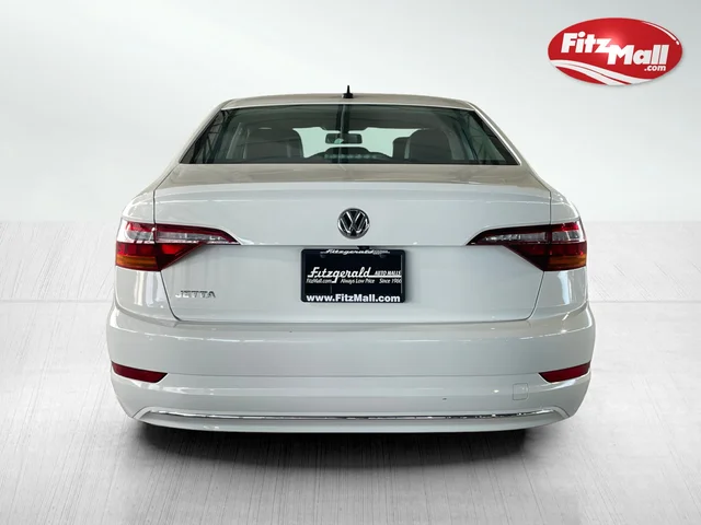 SEMINUEVOS VOLKSWAGEN Jetta a Estados en autogozo