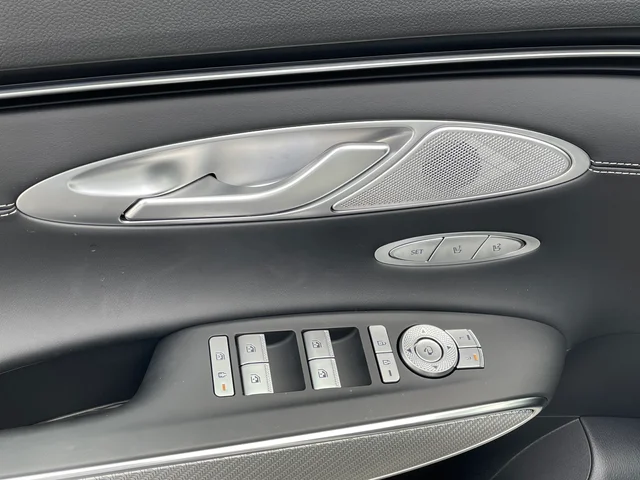 Nuevos GENESIS GV70 à Estados chez autogozo