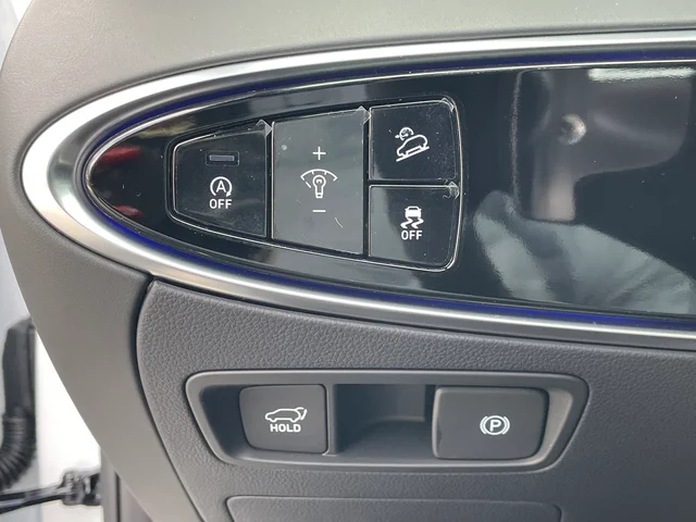 Nuevos GENESIS GV70 à Estados chez autogozo