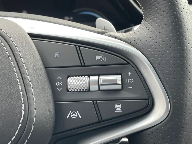 Nuevos GENESIS GV70 à Estados chez autogozo