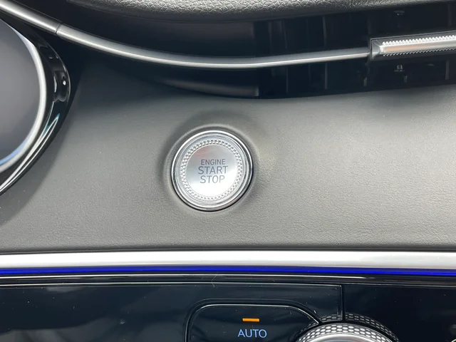Nuevos GENESIS GV70 à Estados chez autogozo