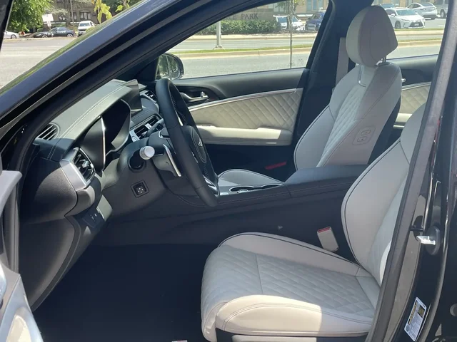 Nuevos GENESIS G70 à Estados chez autogozo