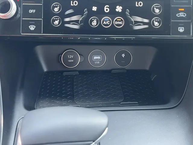 Nuevos GENESIS G70 à Estados chez autogozo