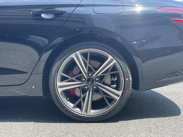 Nuevos GENESIS G70 à Estados chez autogozo