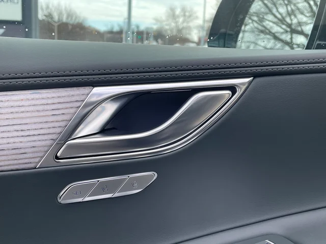 Nuevos GENESIS GV80 à Estados chez autogozo