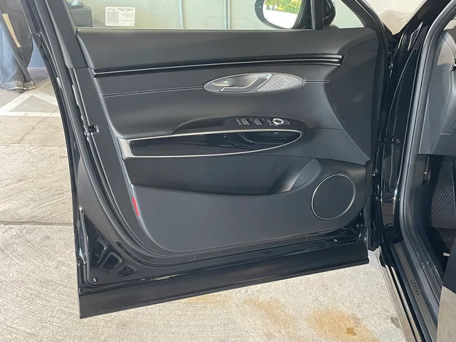 Nuevos GENESIS GV70 à Estados chez autogozo